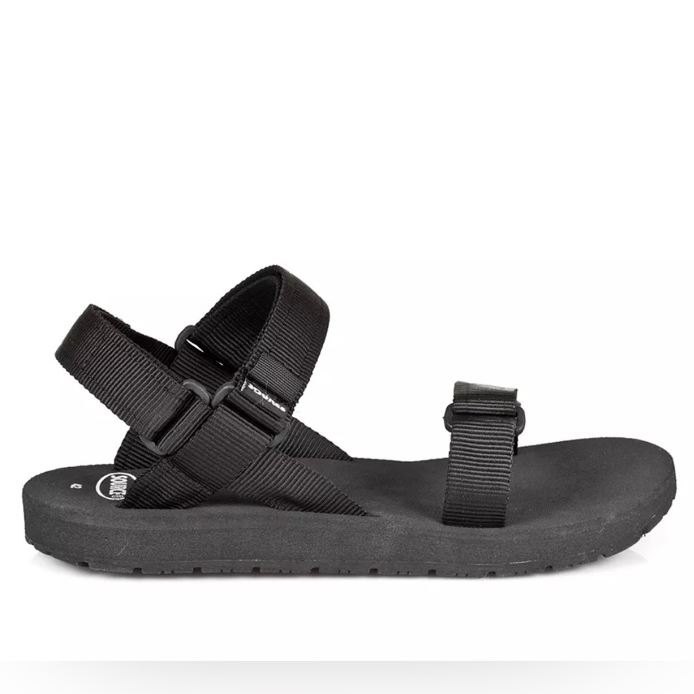 Source classic black sandals, women’s size 7.5.